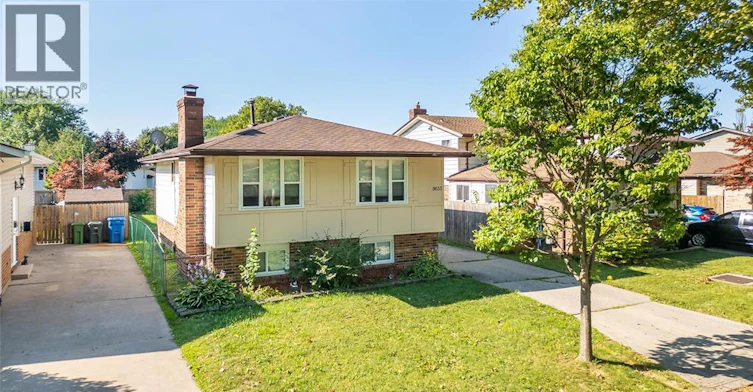 UPPER-9633 Avery, Windsor, ON, N8R 2C1