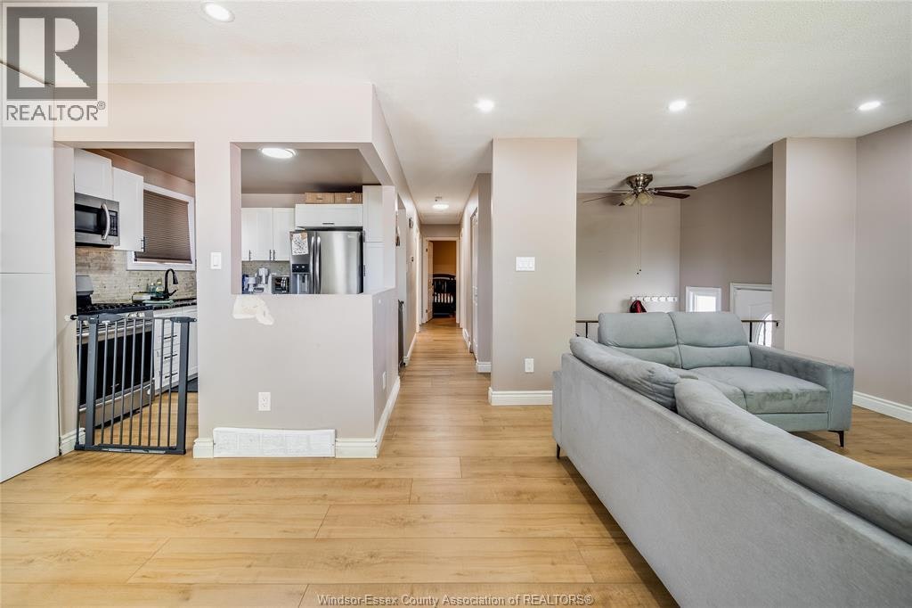 UPPER-9633 Avery, Windsor, ON, N8R 2C1 - 12