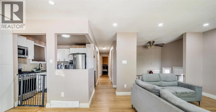 UPPER-9633 Avery, Windsor, ON, N8R 2C1 - 12