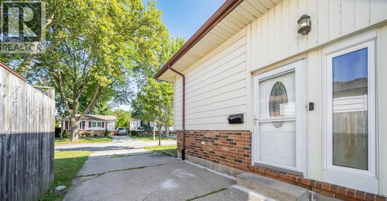 UPPER-9633 Avery, Windsor, ON, N8R 2C1 - 8