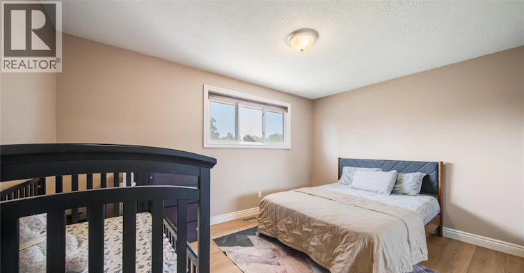 UPPER-9633 Avery, Windsor, ON, N8R 2C1 - 24