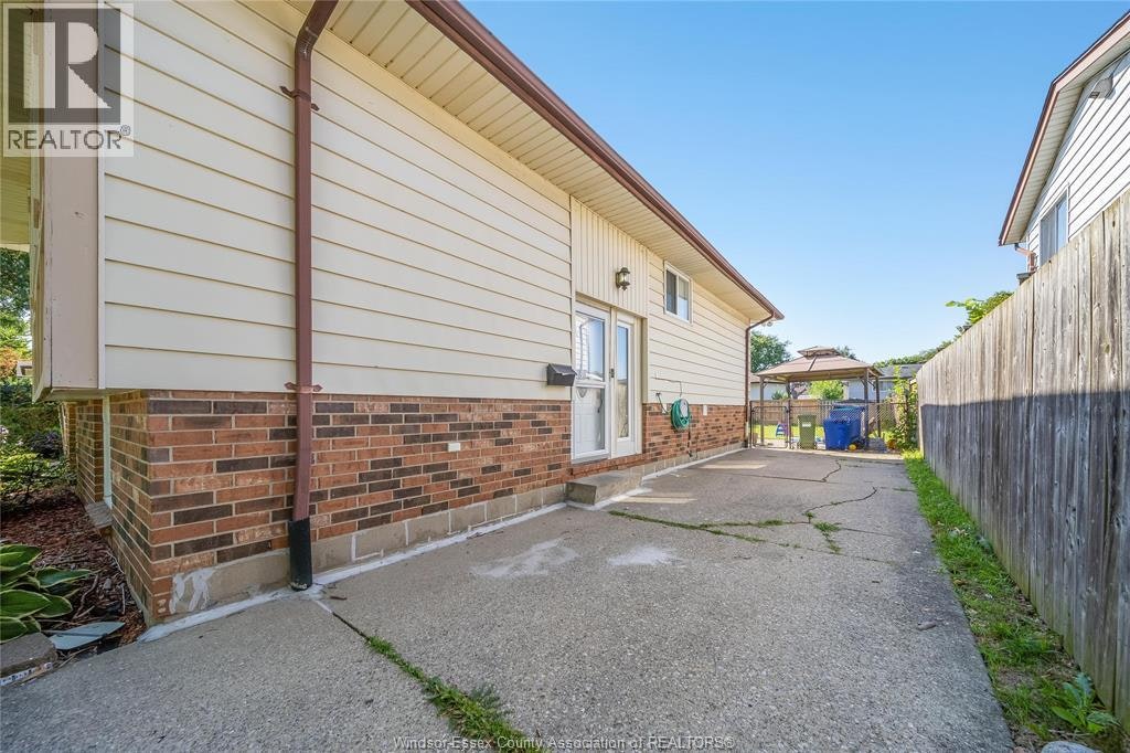 UPPER-9633 Avery, Windsor, ON, N8R 2C1 - 7