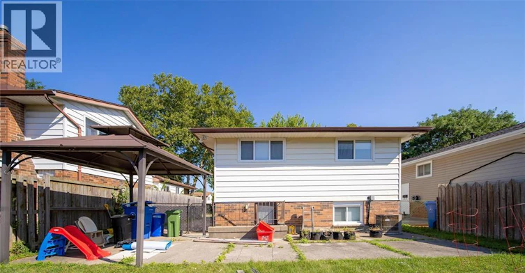 UPPER-9633 Avery, Windsor, ON, N8R 2C1 - 26