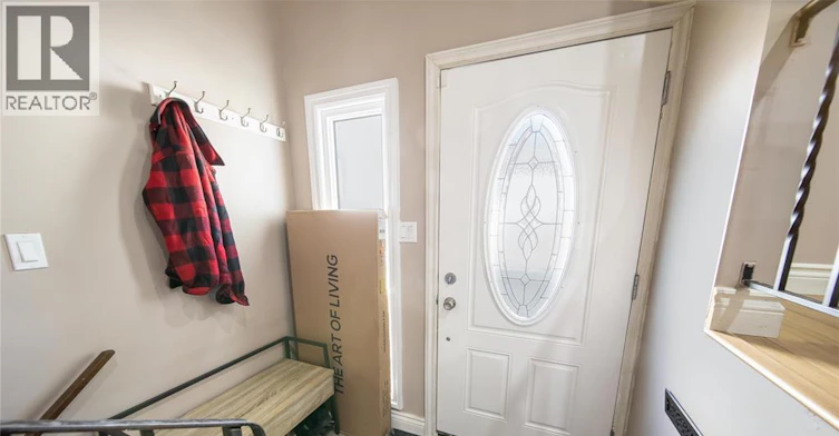 UPPER-9633 Avery, Windsor, ON, N8R 2C1 - 9