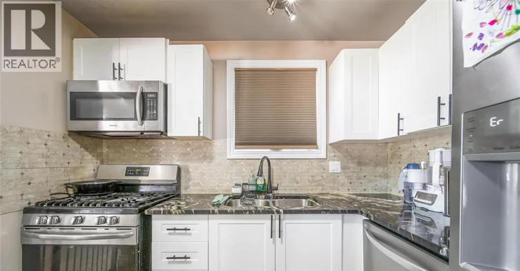 UPPER-9633 Avery, Windsor, ON, N8R 2C1 - 18