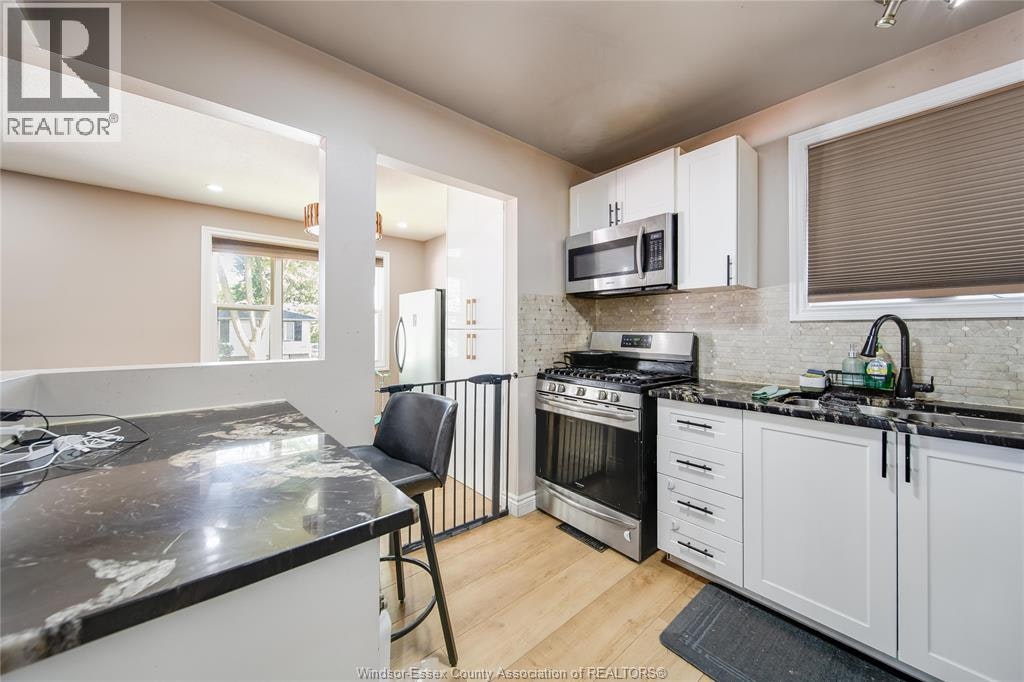 UPPER-9633 Avery, Windsor, ON, N8R 2C1 - 16
