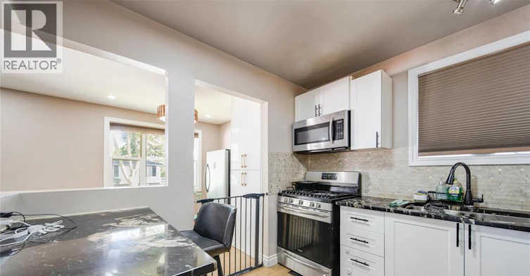 UPPER-9633 Avery, Windsor, ON, N8R 2C1 - 16