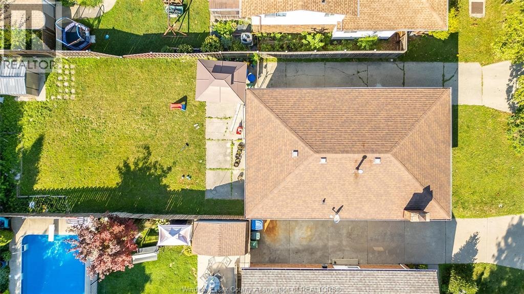 UPPER-9633 Avery, Windsor, ON, N8R 2C1 - 31
