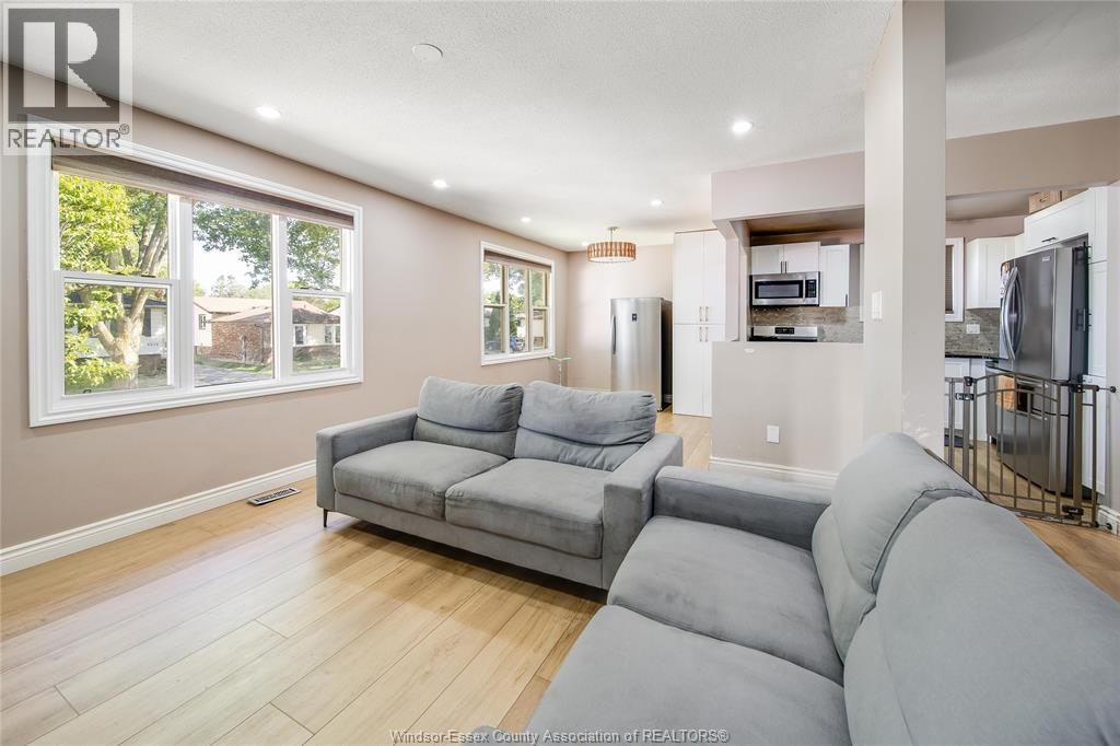 UPPER-9633 Avery, Windsor, ON, N8R 2C1 - 13