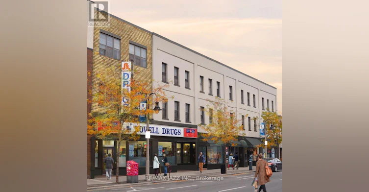 201-14 1/2 King Street E, Oshawa, ON, L1H 1A9