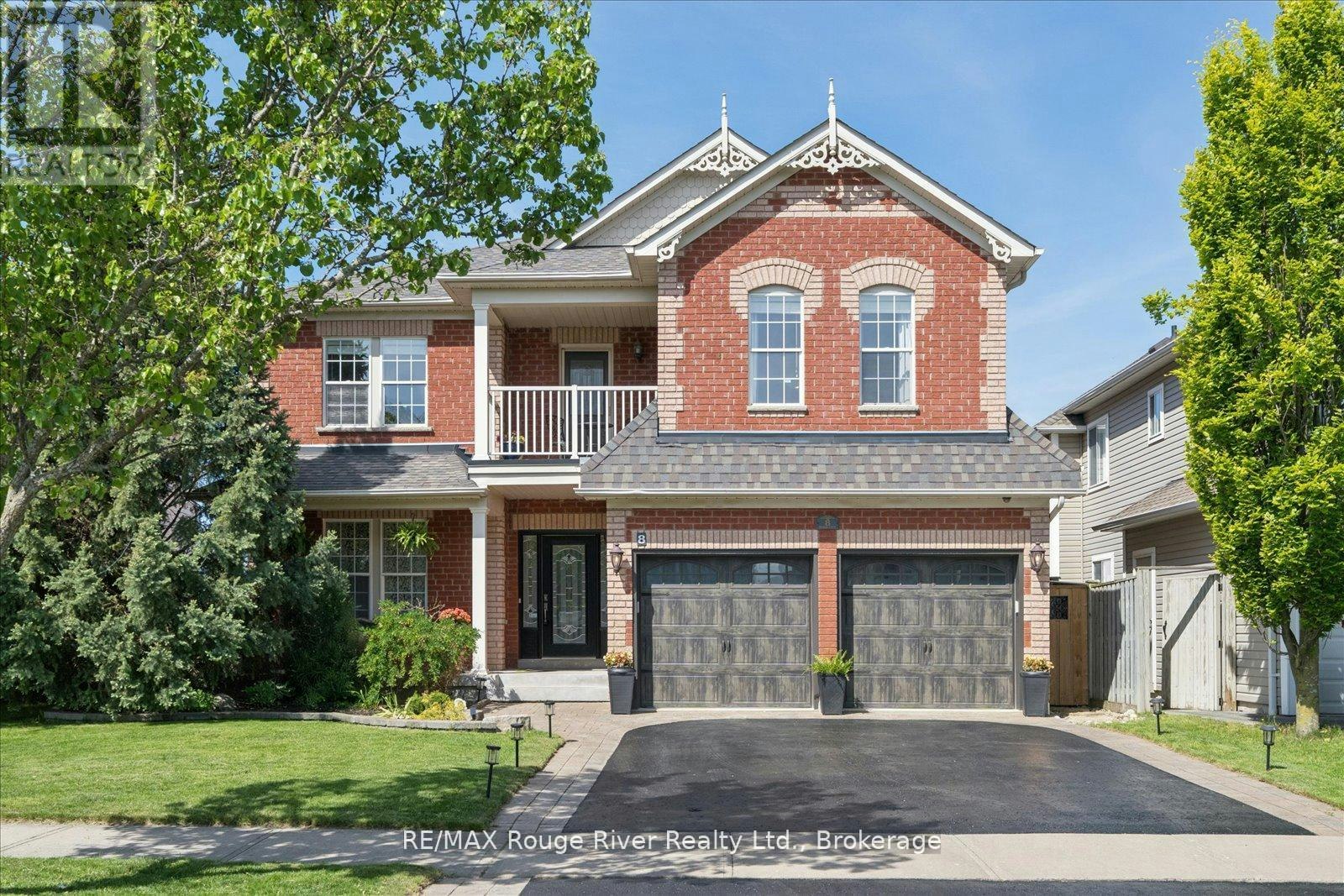 8 Briggs Crescent, Whitby, ON, L1M 0H5