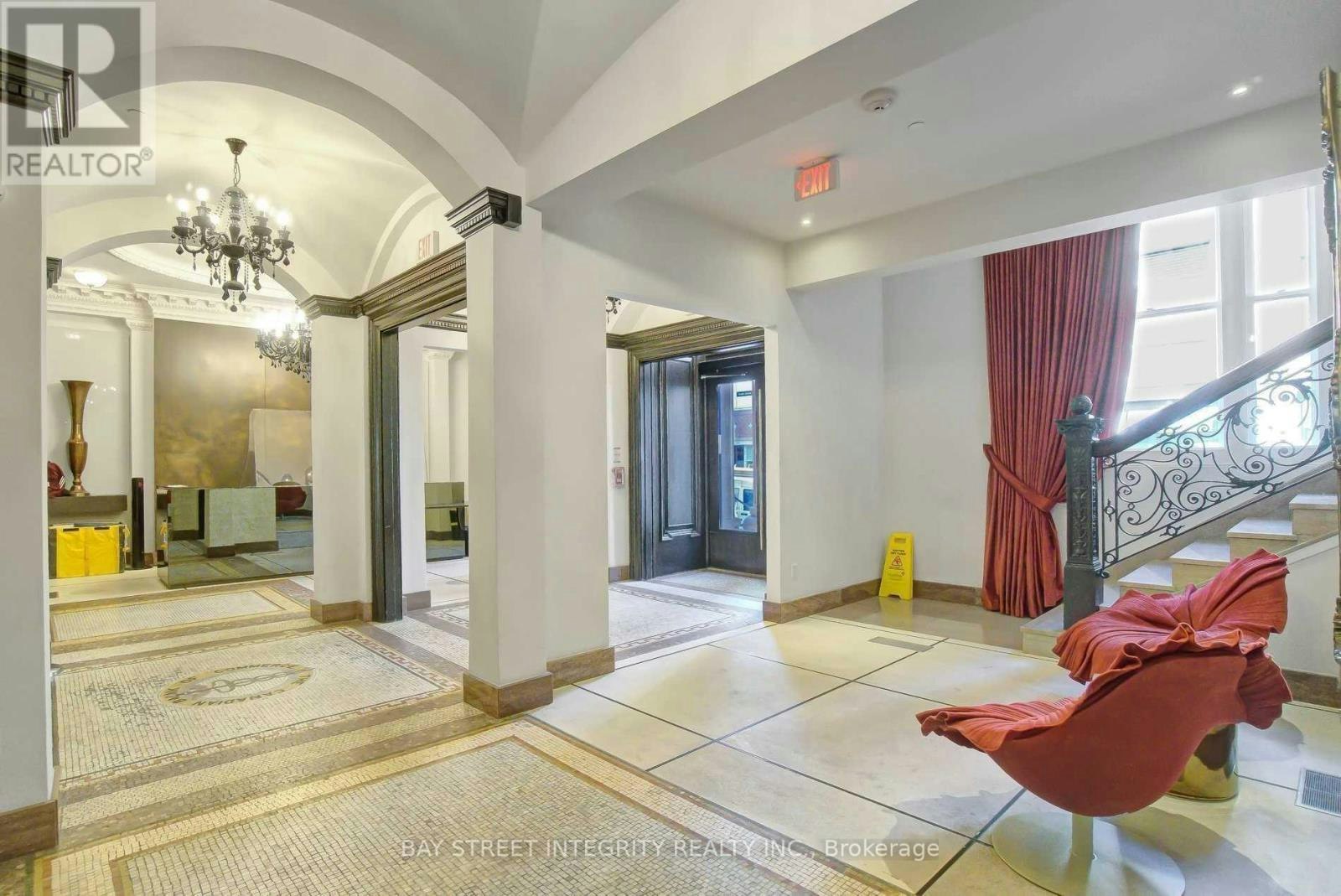 5504-197 Yonge Street, Toronto, ON, M5B 1M4 - 3