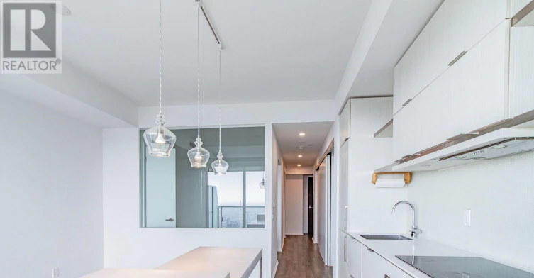 5504-197 Yonge Street, Toronto, ON, M5B 1M4 - 6