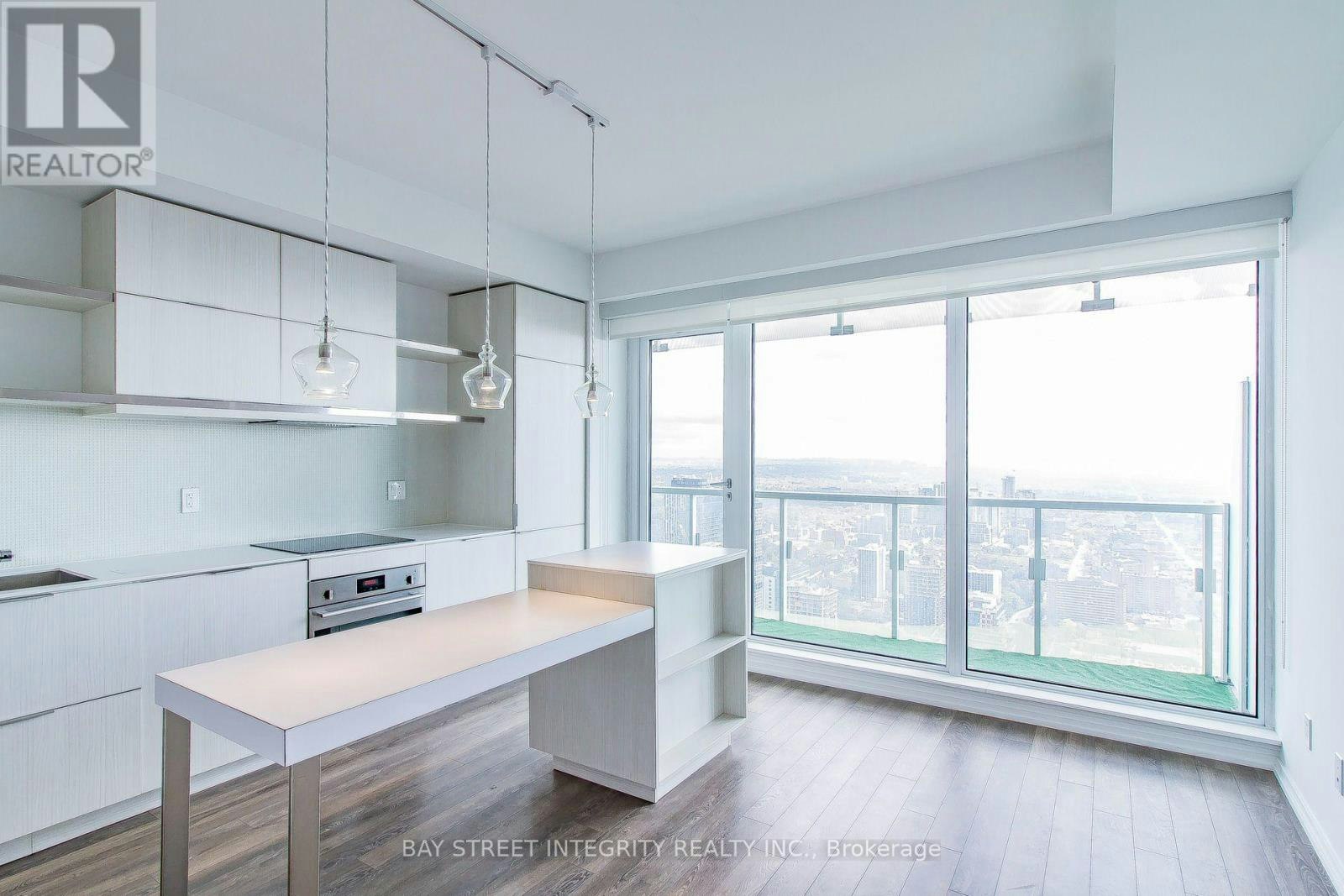 5504-197 Yonge Street, Toronto, ON, M5B 1M4 - 4