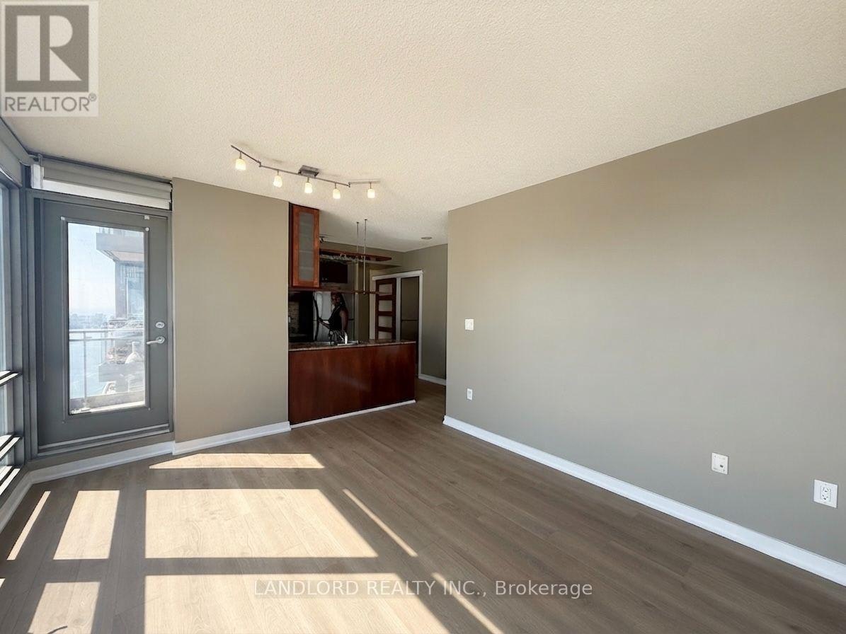 3210-5 Mariner Terrace, Toronto, ON, M5V 3V6 - 4