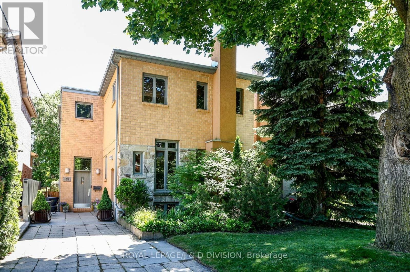 181 Rumsey Road, Toronto, ON, M4G 1P4