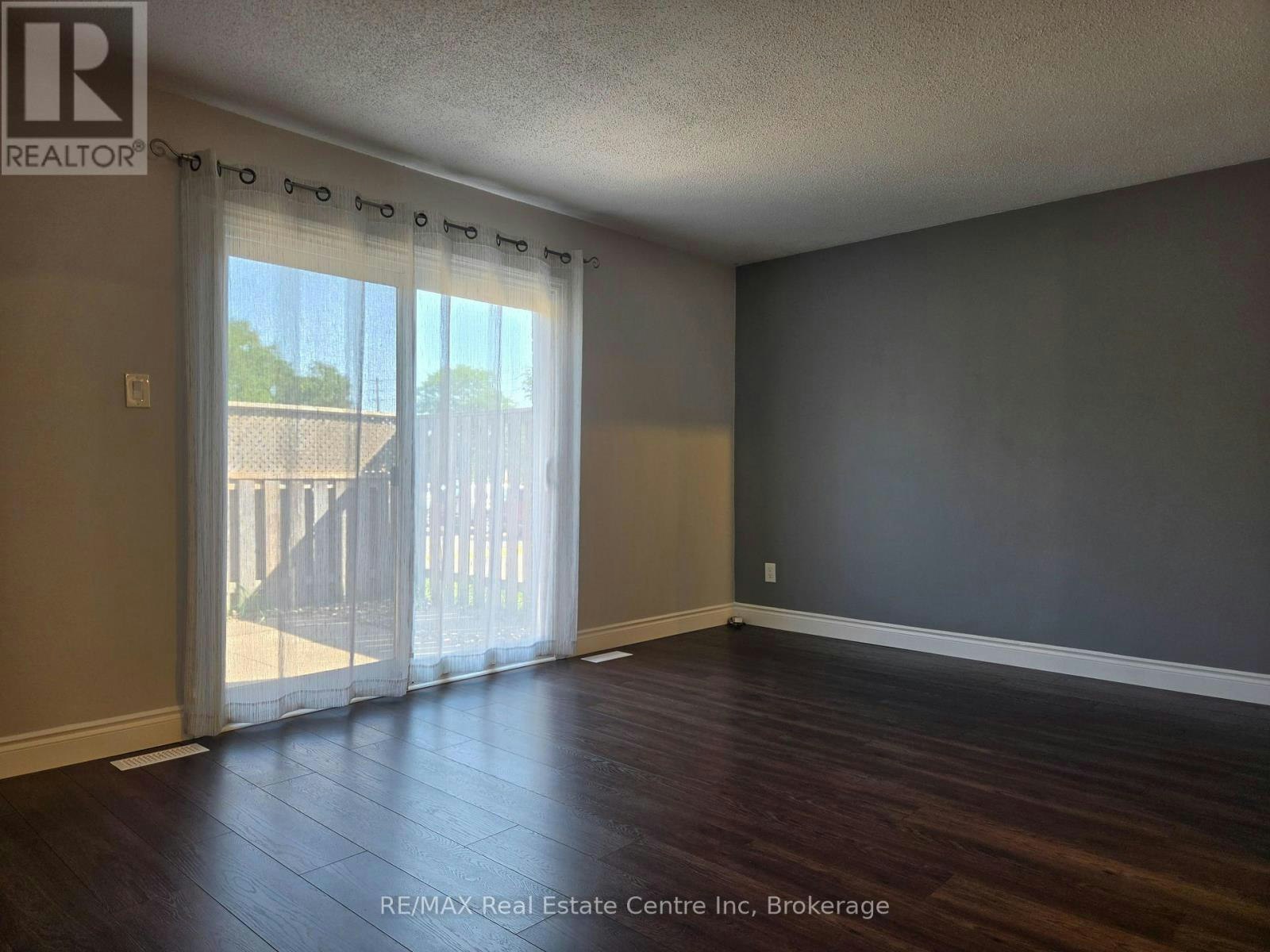 101-31 Greengate Road, Guelph, ON, N1H 6R3 - 8