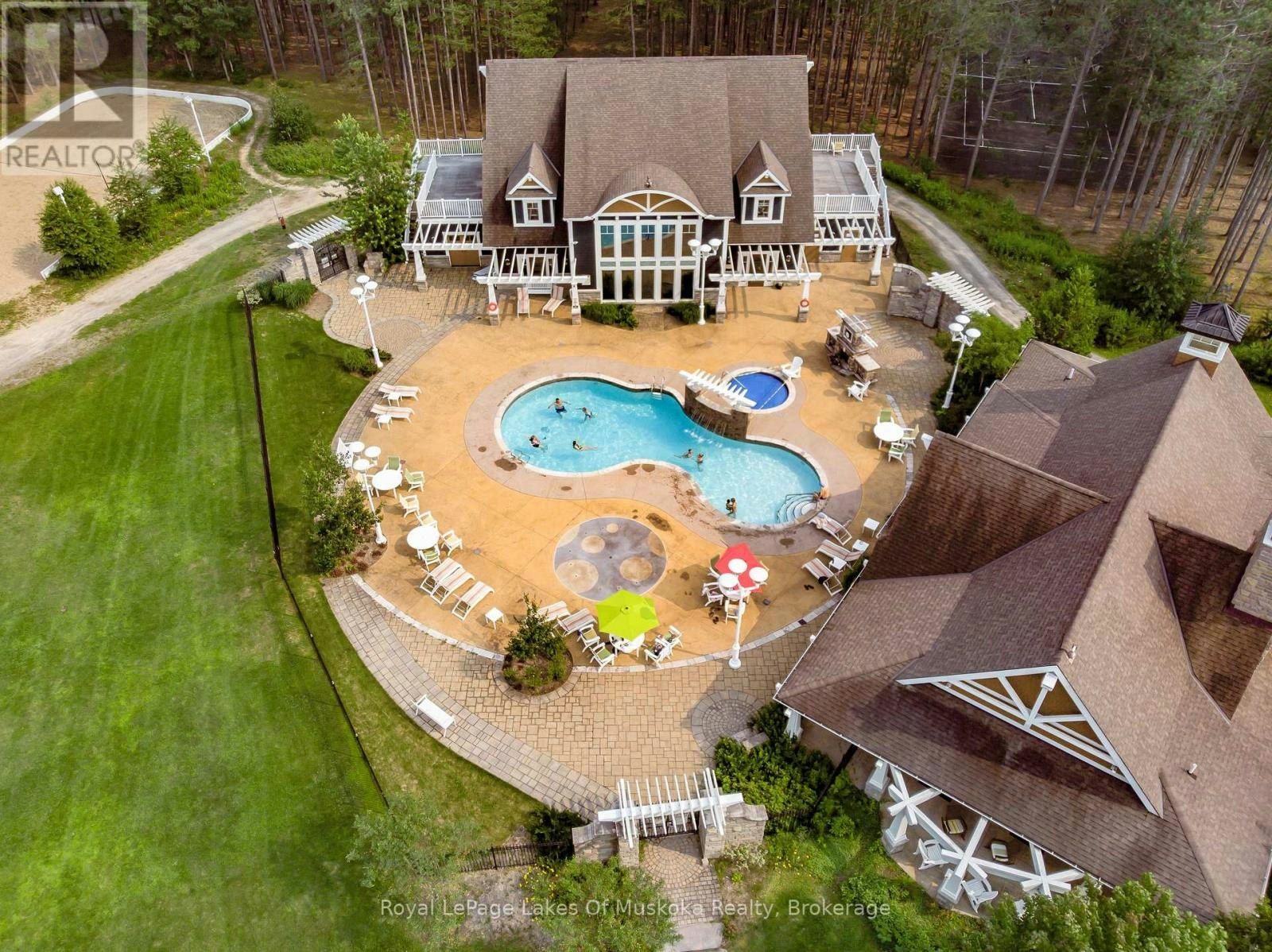 V 16, W2-1020 Birch Glen Road, Lake of Bays, ON, P0B 1A0