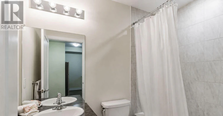 550-16 Concord Place, Grimsby, ON, L3M 0J1 - 10
