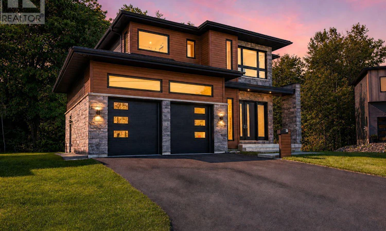 53 Dennis Drive