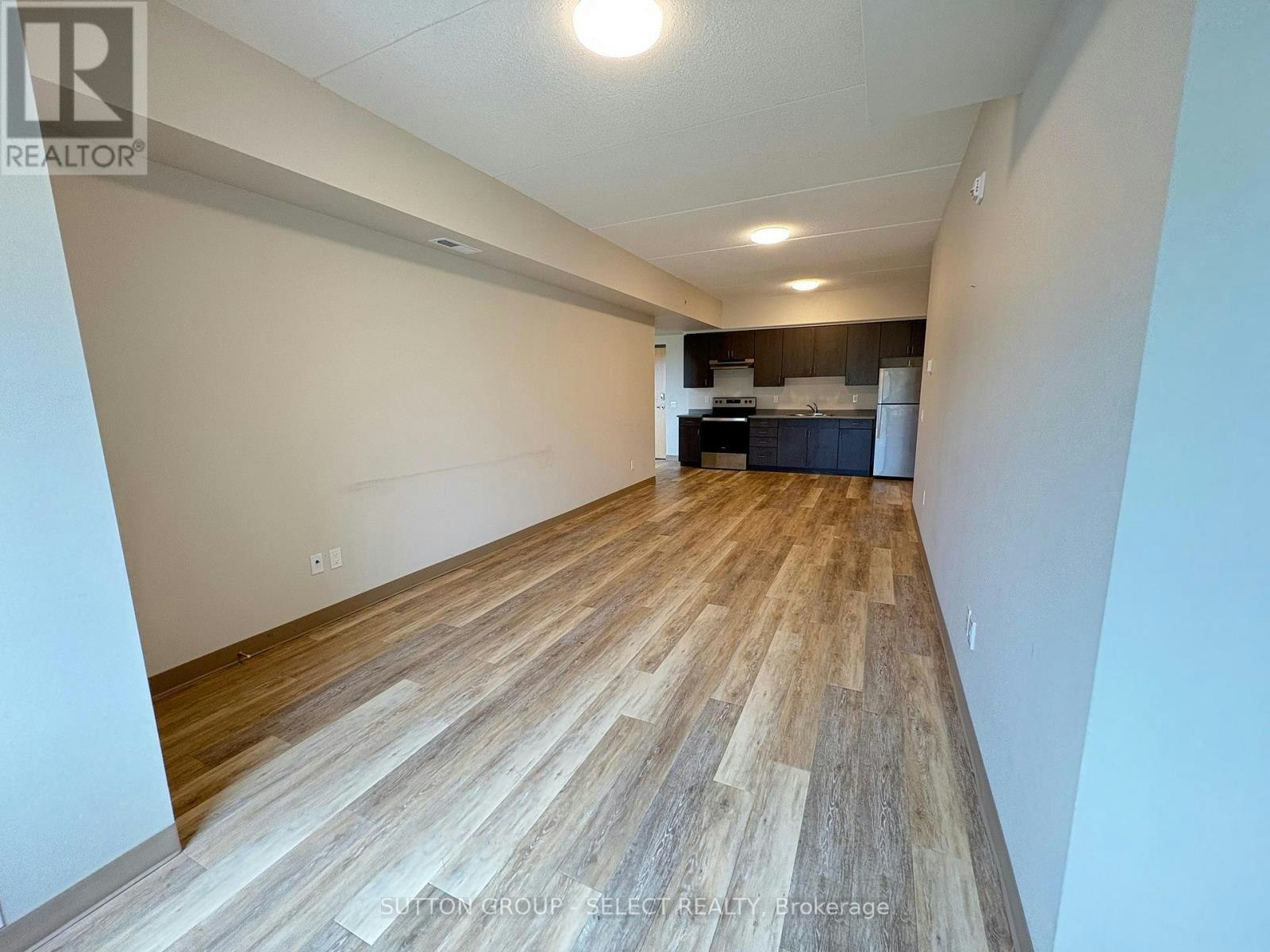 202-99 Pond Mills Road, London, ON, N5Z 3X3 - 8