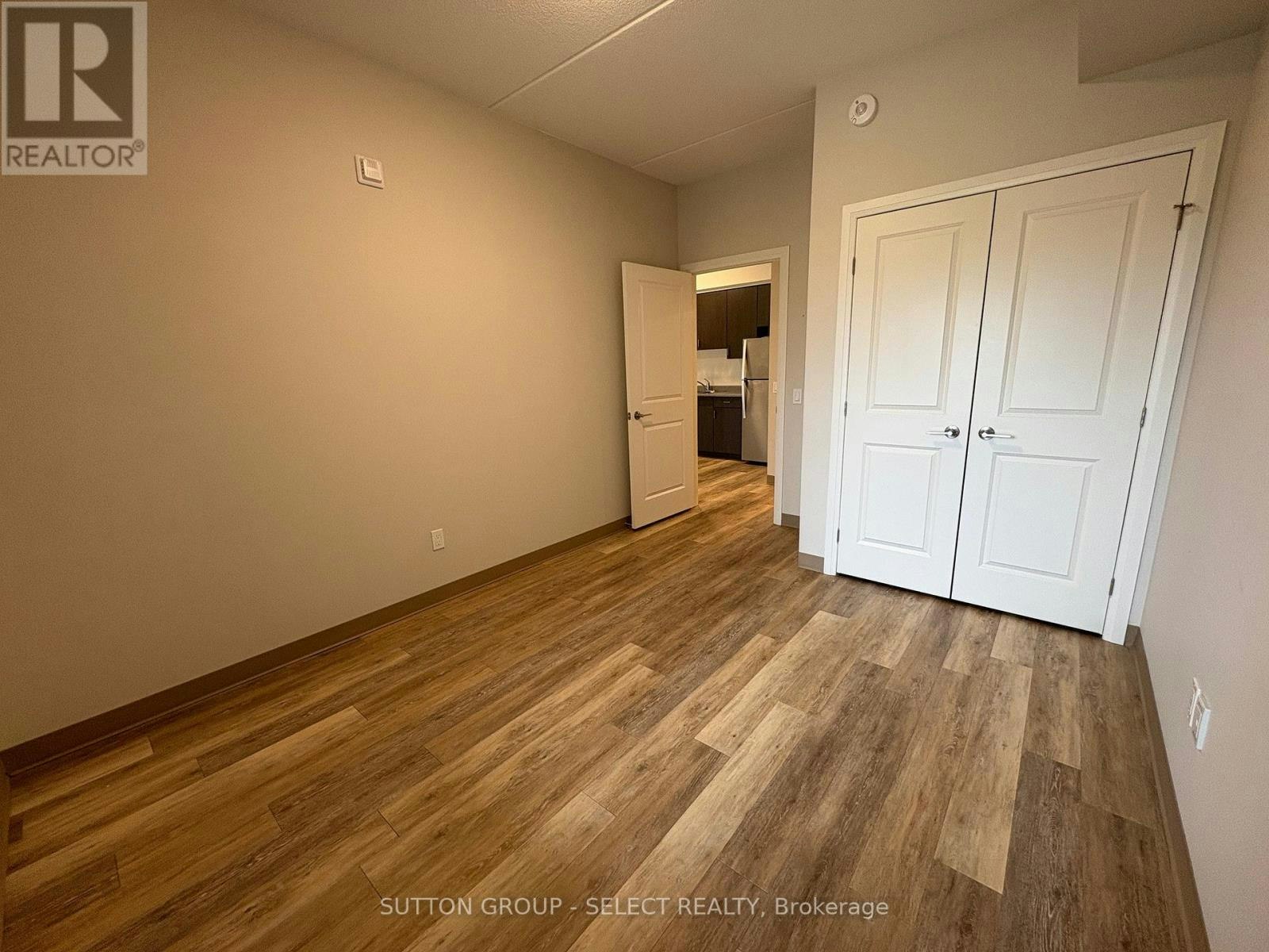 202-99 Pond Mills Road, London, ON, N5Z 3X3 - 16