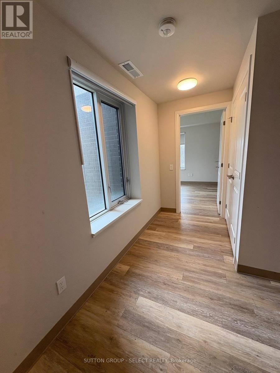 202-99 Pond Mills Road, London, ON, N5Z 3X3 - 12