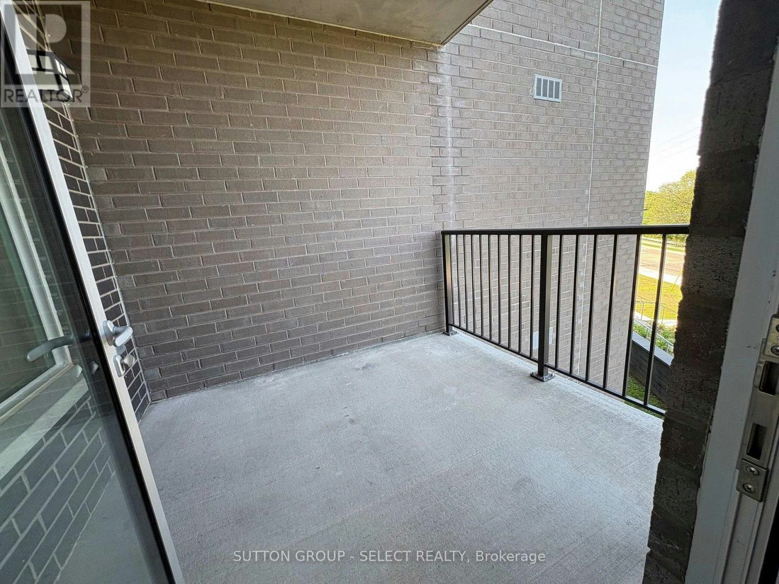 202-99 Pond Mills Road, London, ON, N5Z 3X3 - 9