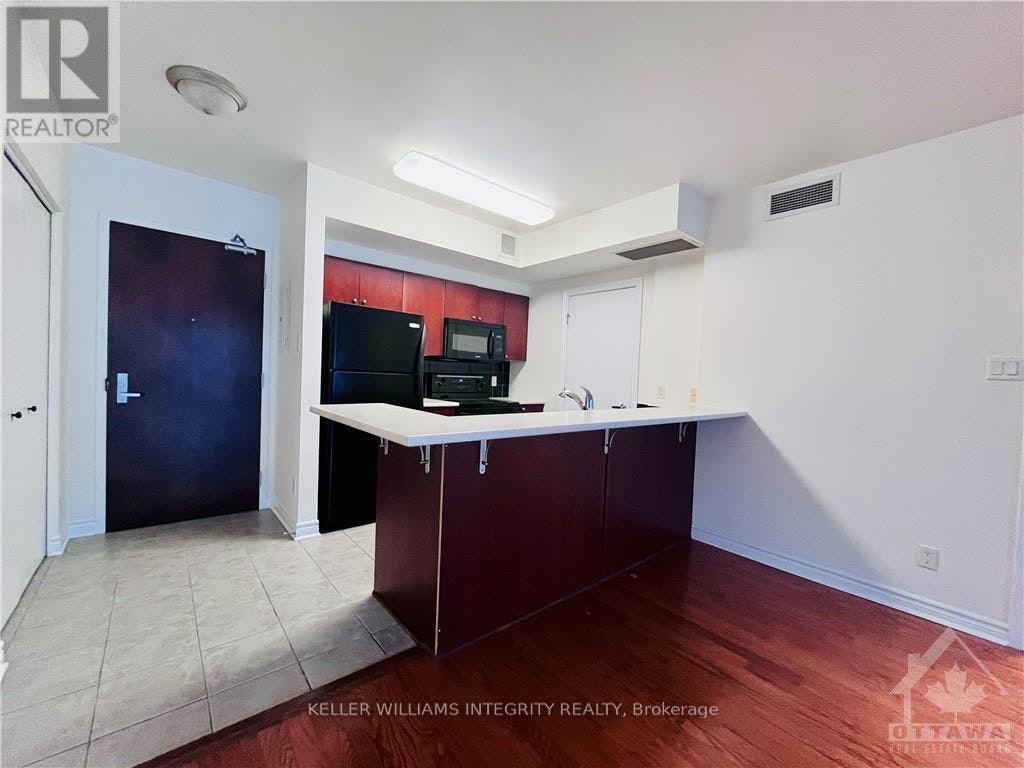607-200 Rideau Street, Ottawa, ON, K1N 5Y1 - 3