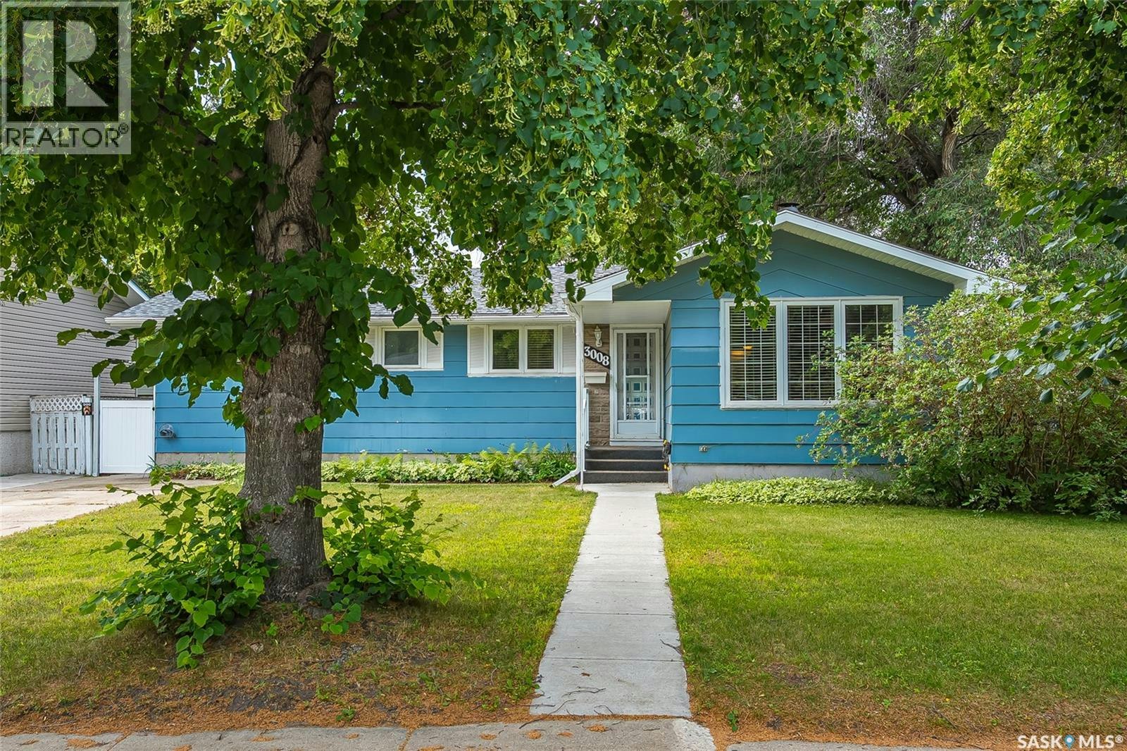 3008 Eastview, Saskatoon, SK, S7J 3J2