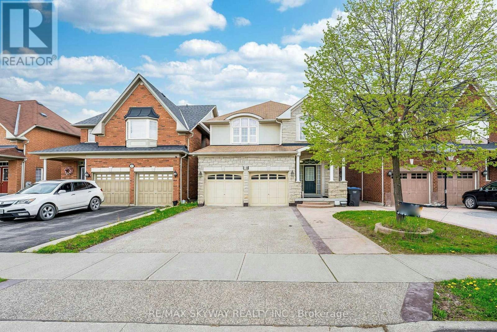 18 Long Meadow Road, Brampton, ON, L6P 2A2