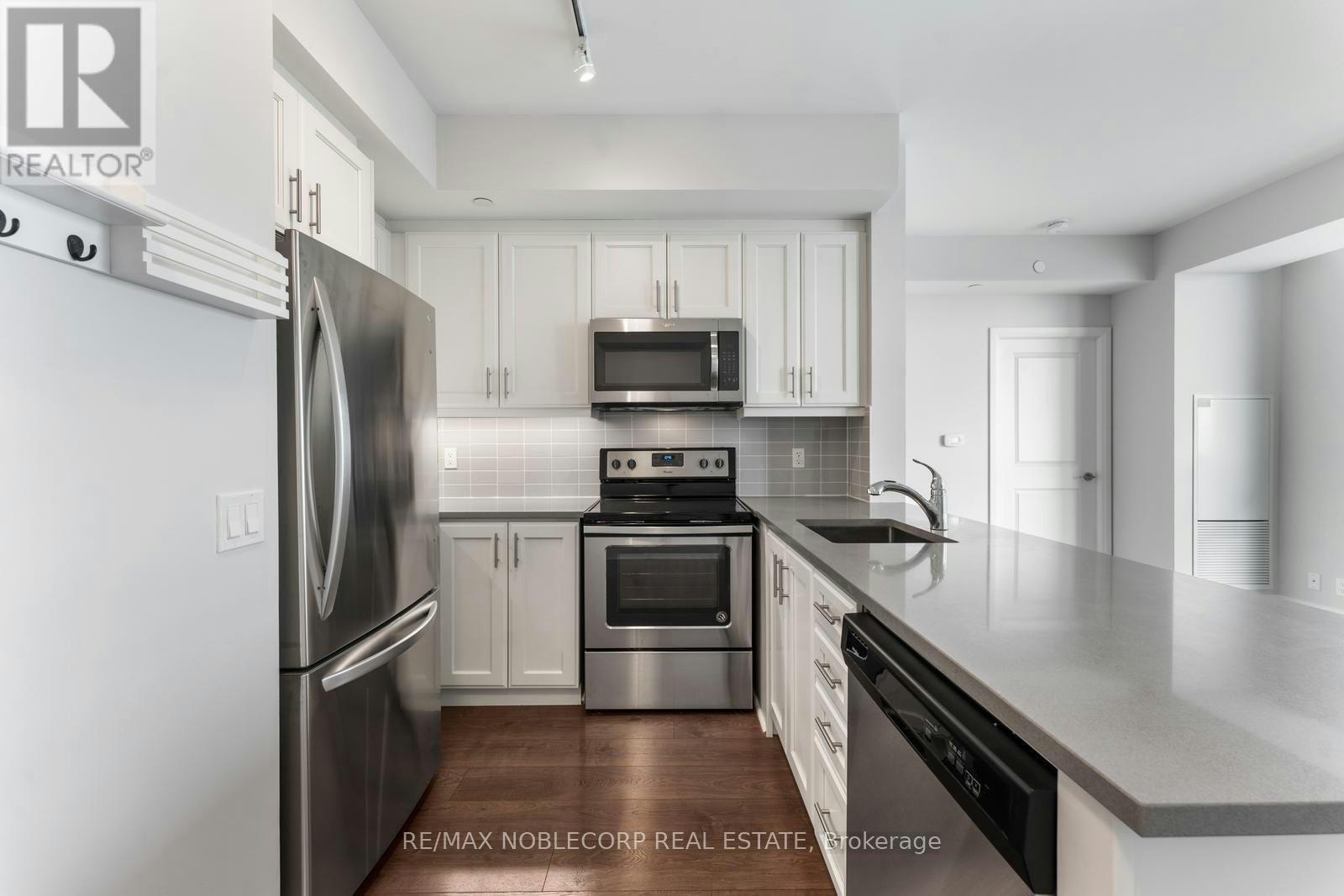 1302-15 Zorra Street, Toronto, ON, M8Z 0C1 - 9
