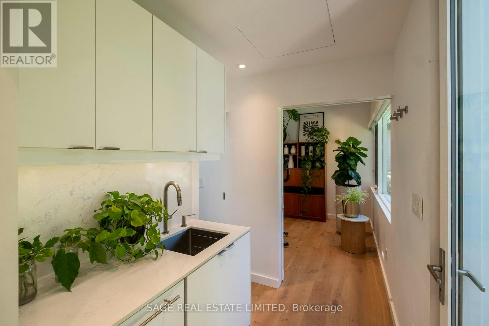 162 John Street, Toronto, ON, M9N 1J8 - 31