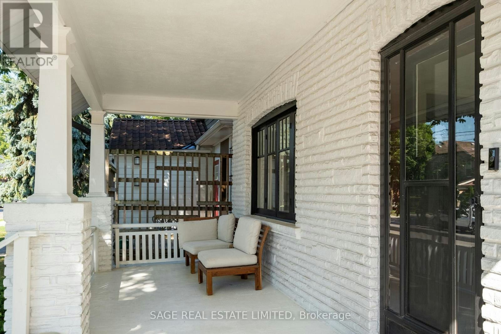 162 John Street, Toronto, ON, M9N 1J8 - 3