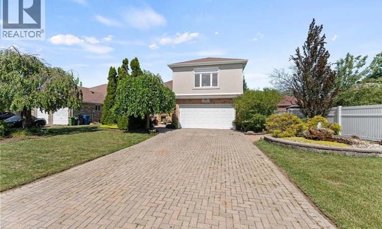 4960 Southwood Lakes