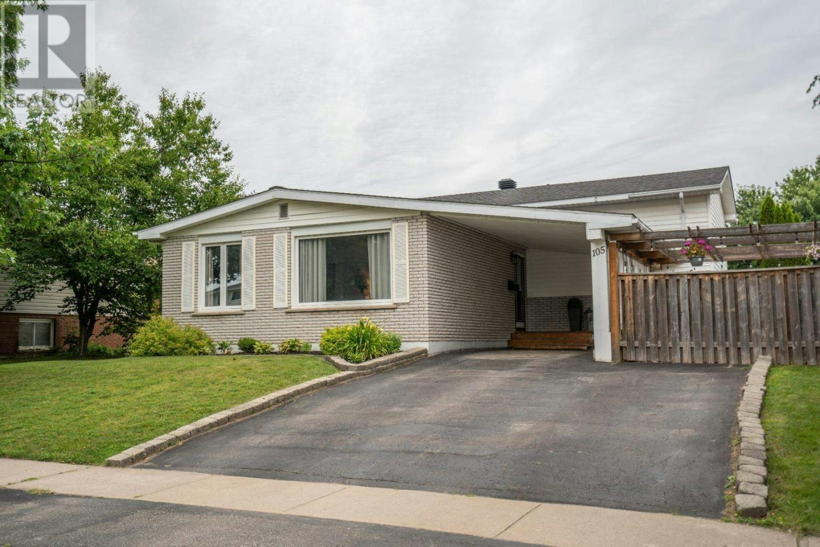 105 Laronde Avenue, Sault Ste. Marie, ON, P6B 5R7