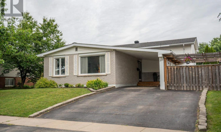 105 Laronde Avenue