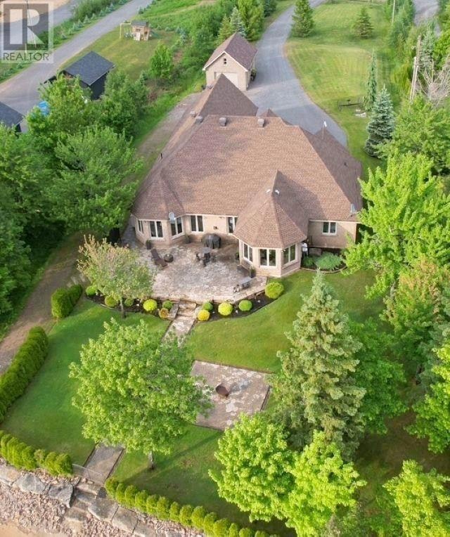 857 Sunnyside Beach Road, Sault Ste. Marie, ON, P6A 6K4