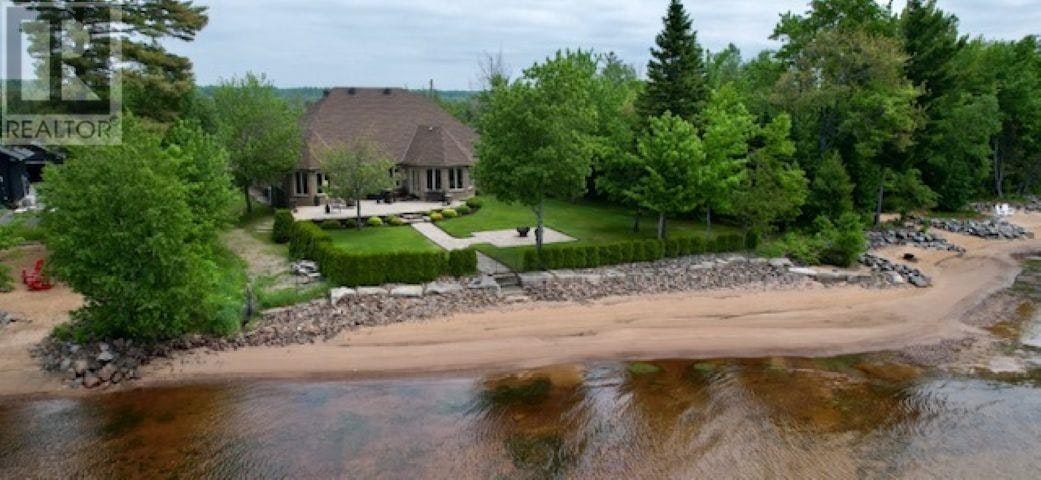 857 Sunnyside Beach Road, Sault Ste. Marie, ON, P6A 6K4