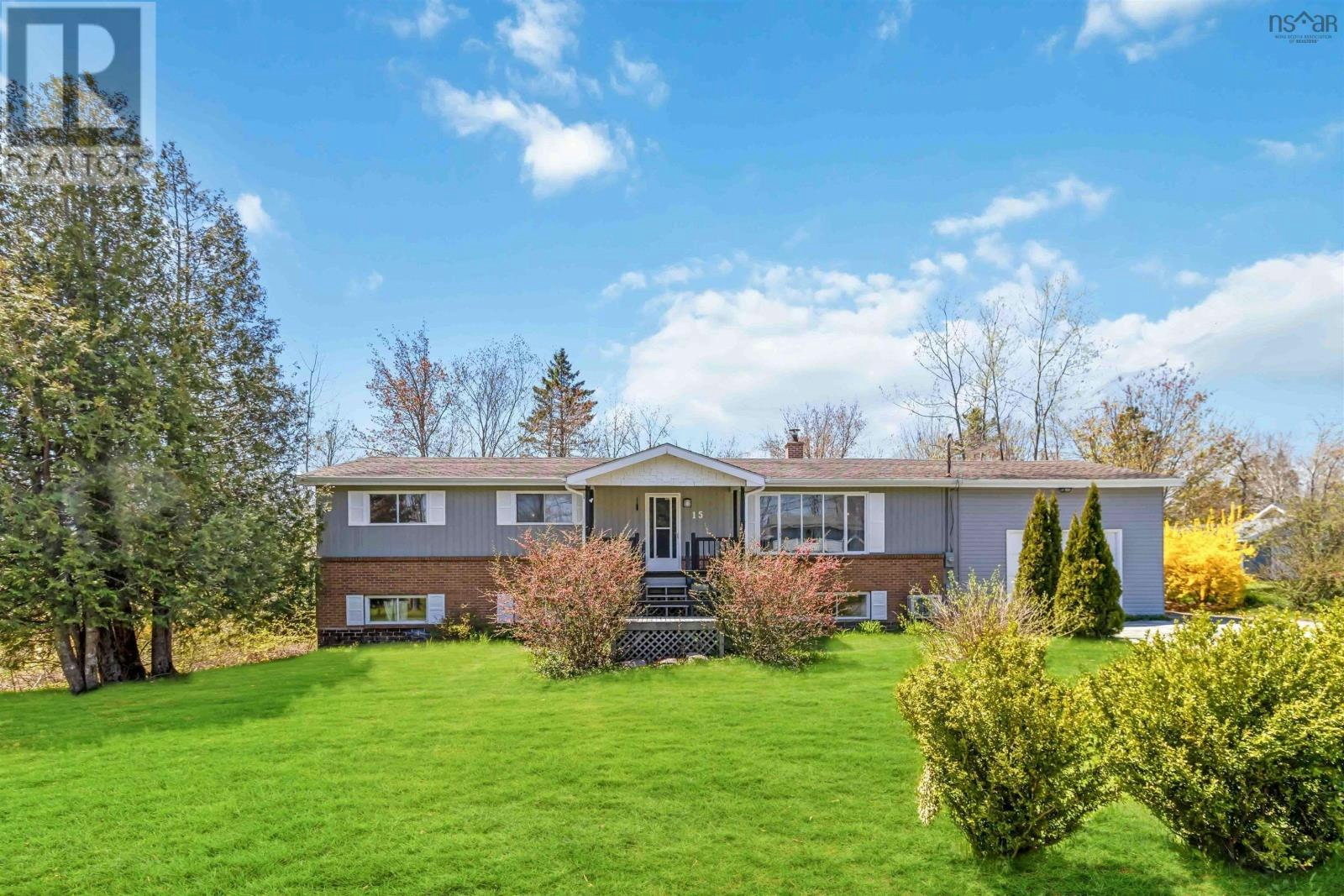 15 Ernest Avenue, Beaver Bank, NS, B4G 1C1