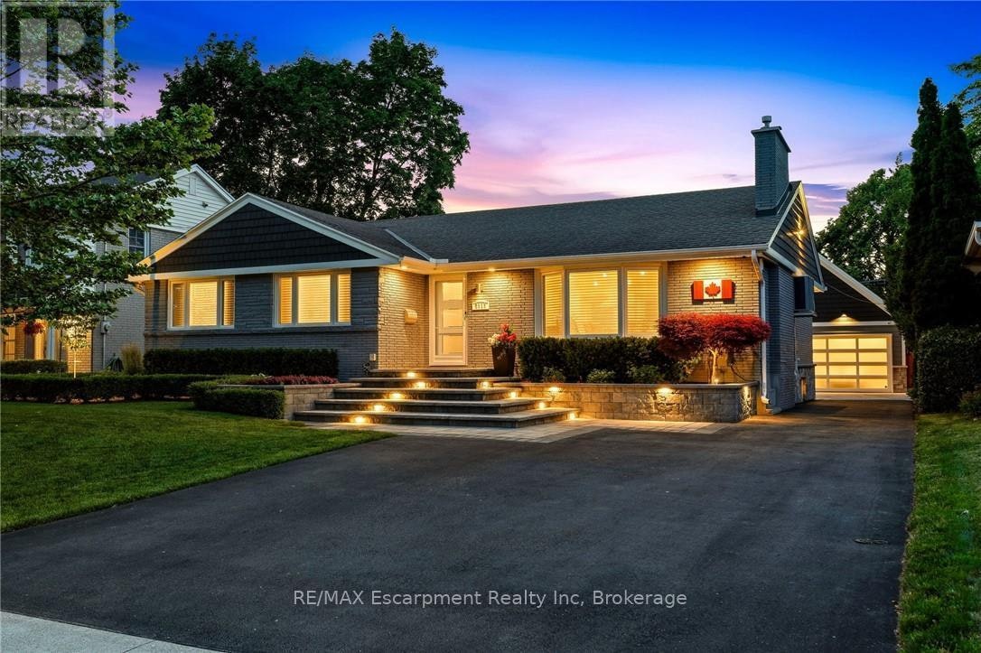 2113 Courtland Drive, Burlington, ON, L7R 1R7