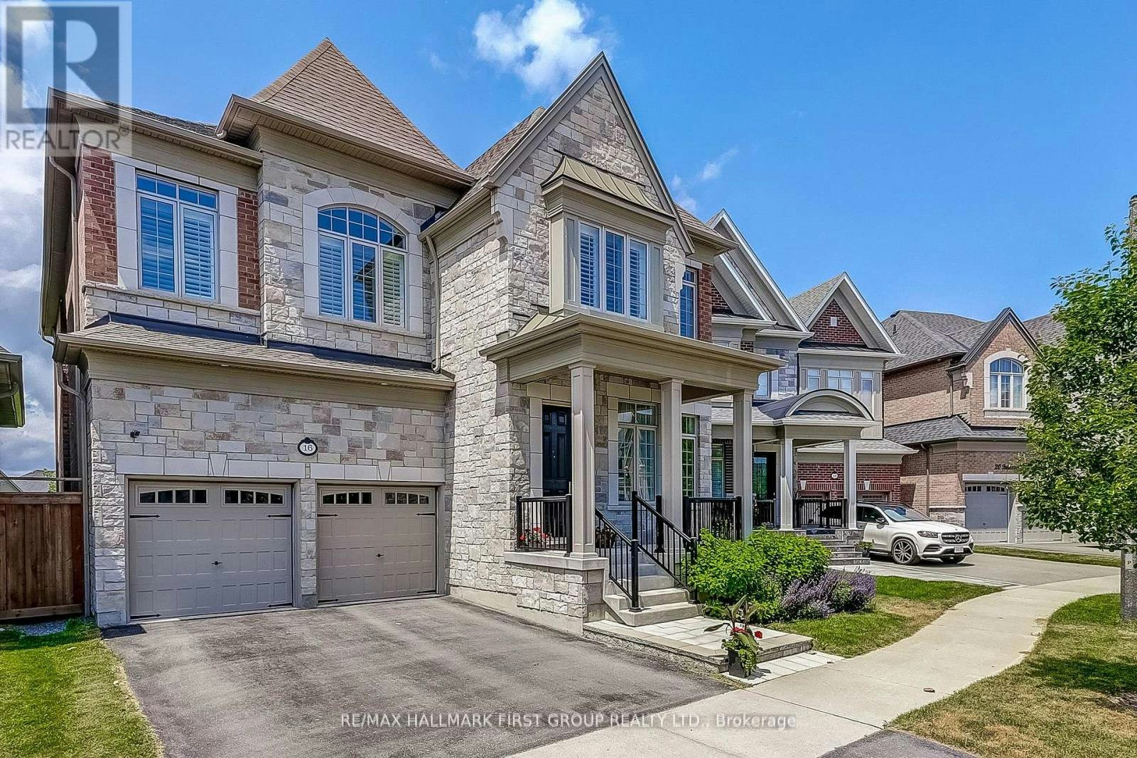 16 Beaverdams Drive, Whitby, ON, L1P 0C4