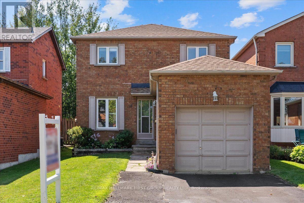 24 Fernbank Place, Whitby, ON, L1R 1S9