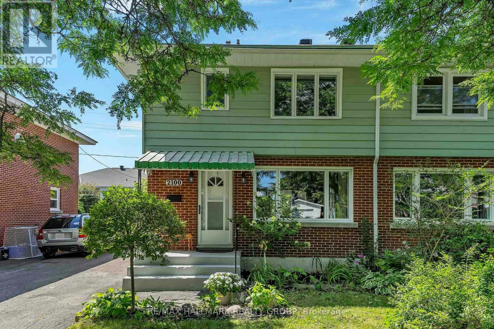 2100 Blossom Drive, Ottawa, ON, K1H 6G8