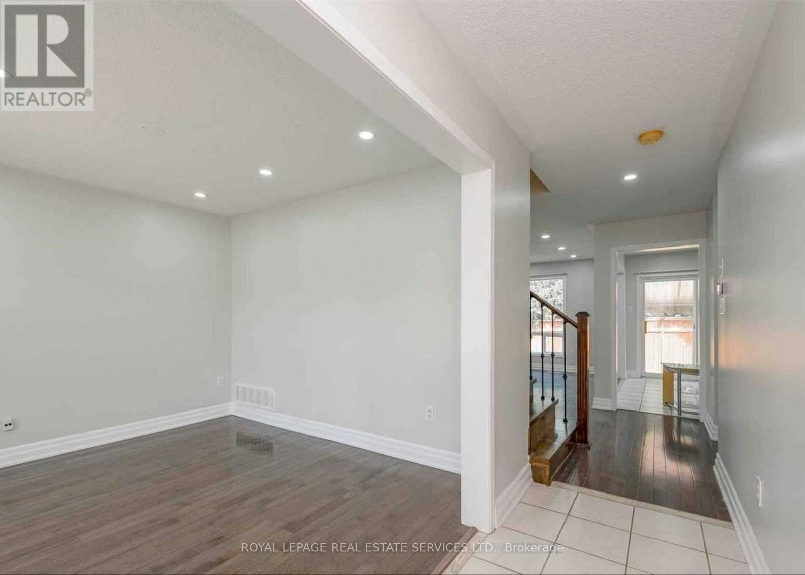 2905 Westoak Trails Boulevard, Oakville, ON, L6M 4V2 - 4