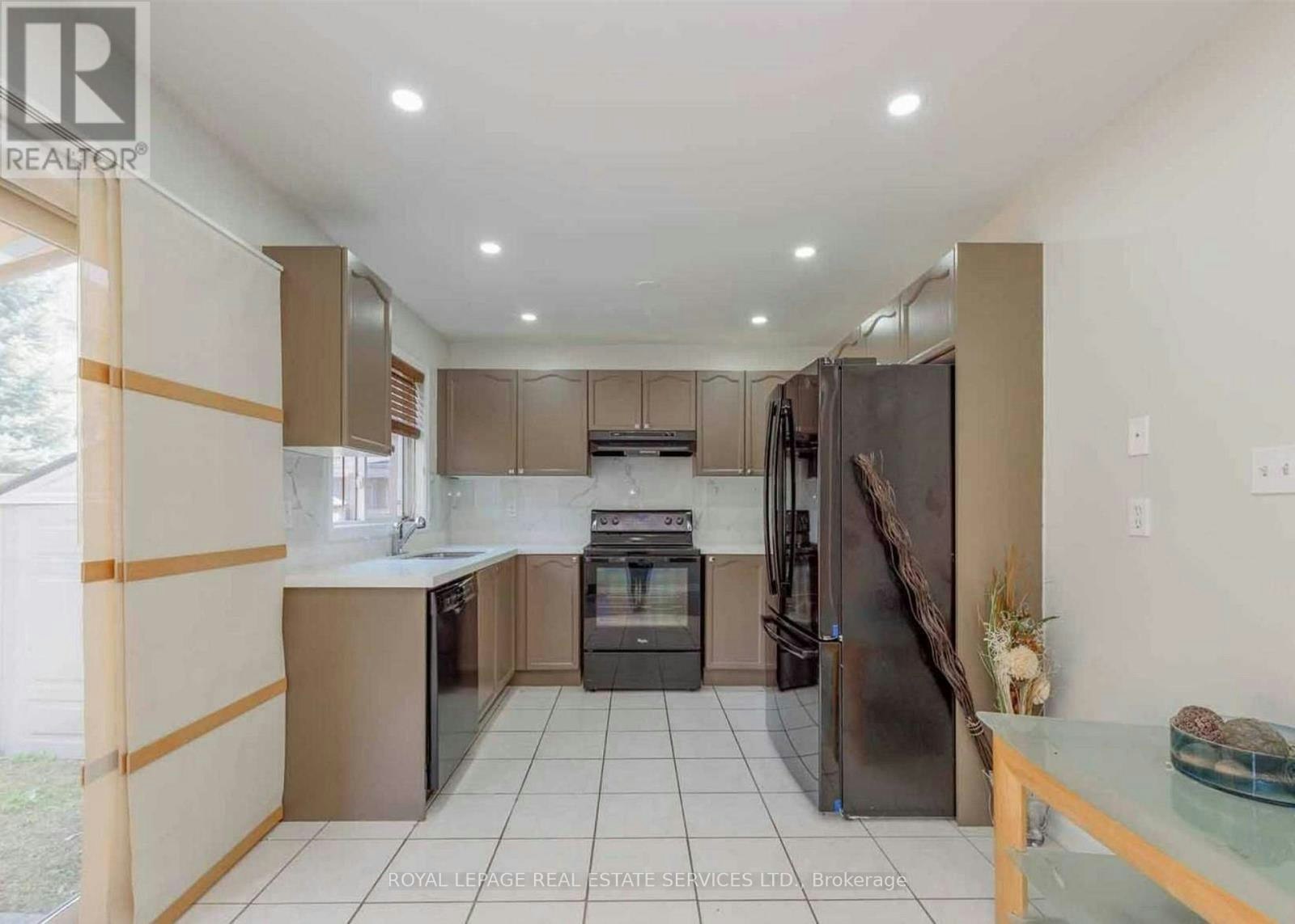 2905 Westoak Trails Boulevard, Oakville, ON, L6M 4V2 - 10
