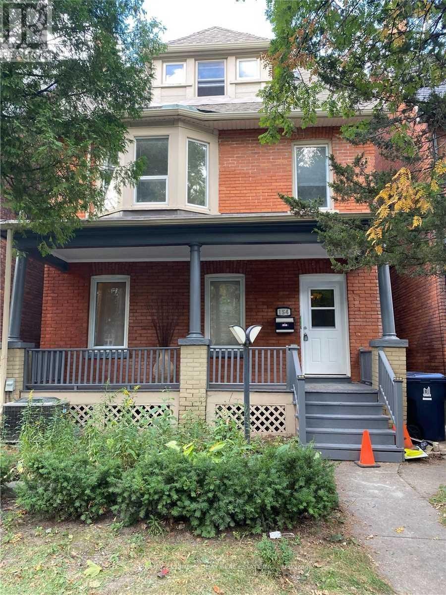3RD FLR-154 Sorauren Avenue, Toronto, ON, M6R 2E5