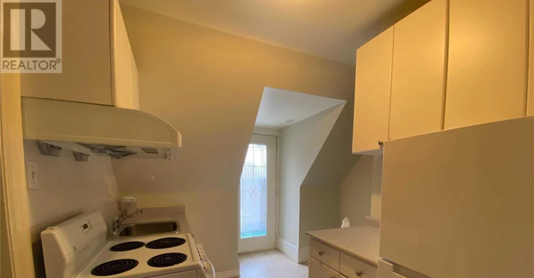 3RD FLR-154 Sorauren Avenue, Toronto, ON, M6R 2E5 - 4