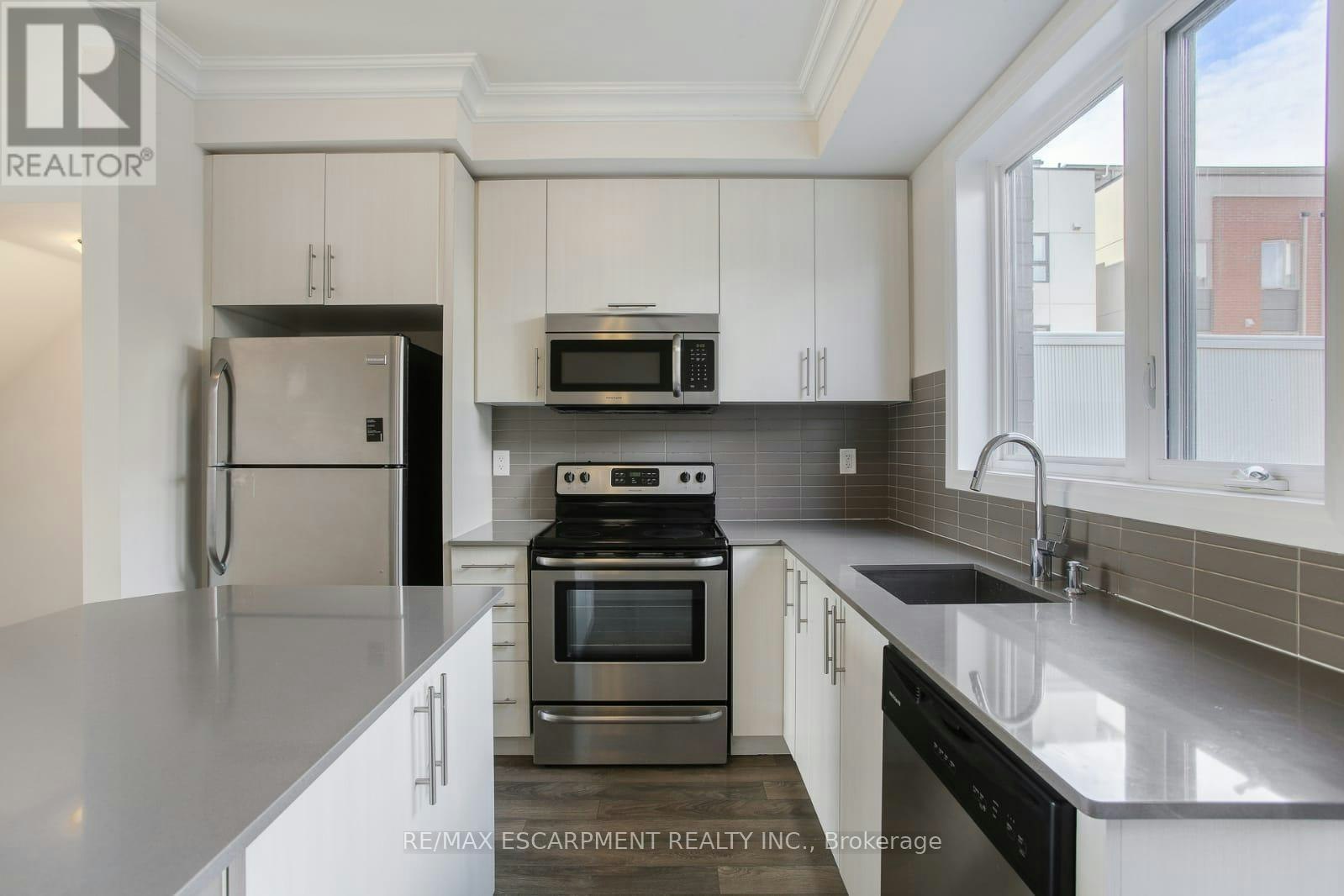2-130 Frederick Tisdale Drive, Toronto, ON, M3K 0A5 - 6