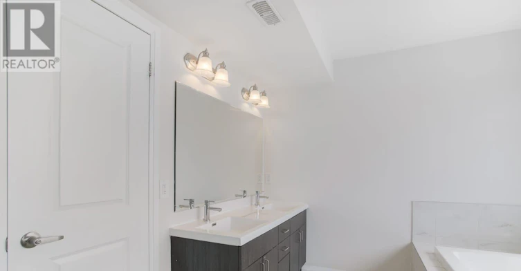 2-130 Frederick Tisdale Drive, Toronto, ON, M3K 0A5 - 18